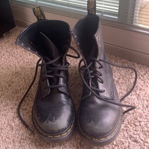 Women’s well loved Dr Martens